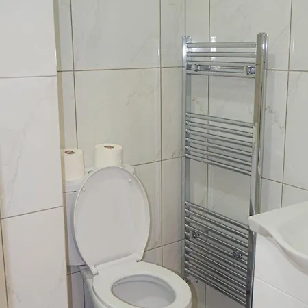 בית הארחה En-suite Double Near Croke Park - 2 דבלין